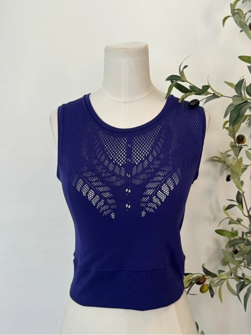 Athleta Ujjayi Crop Tank S/M Purple Seamless Mesh Yoga Workout Crop Top - Picture 1 of 5